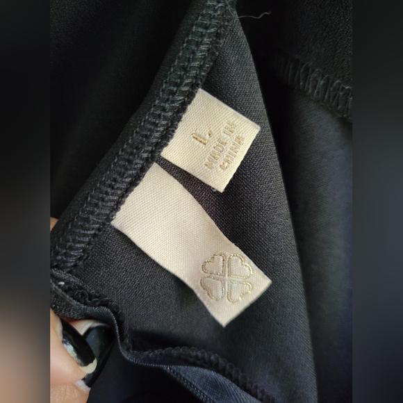 Feathered Black jumpsuit - Picture 9 of 9